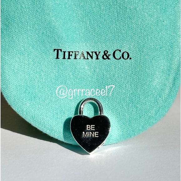 AUTH RARE vintage Tiffany & Co. “BE MINE” heart padlock charm/pendant💙 - Picture 4 of 16